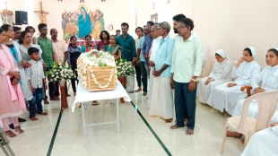 Sr_Roshini_2.jpg