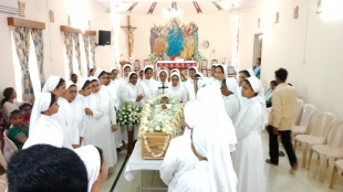 Sr_Roshini_1.jpg